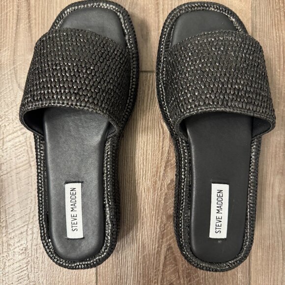 Steve Madden Beachy Platform Black Sandals in size 9 - Picture 2 of 7